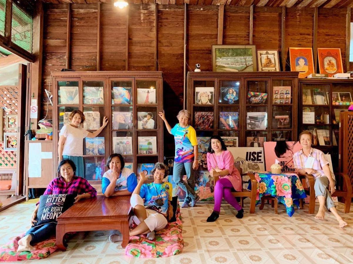Baanklong Amphawa Homestay ภายนอก รูปภาพ